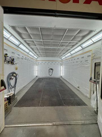 MURS COMMERCIAUX 500 m²  PROCHE GAILLAC