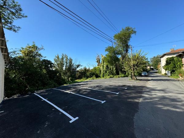 MURS COMMERCIAUX 500 m²  PROCHE GAILLAC