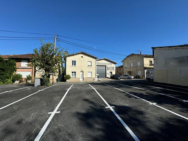 MURS COMMERCIAUX 500 m²  PROCHE GAILLAC