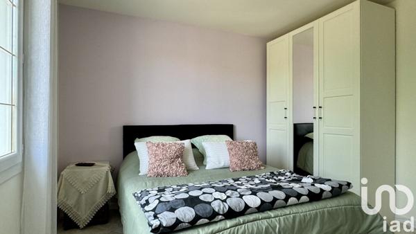 Maison traditionnelle 9 pièces de 150 m² à Le Pontet (84130)