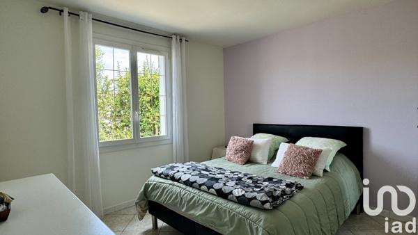 Maison traditionnelle 9 pièces de 150 m² à Le Pontet (84130)