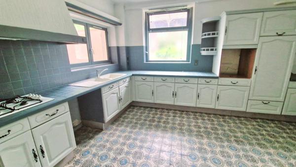 Corps de feme rénové en centre ville