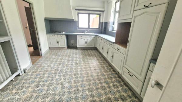 Corps de feme rénové en centre ville