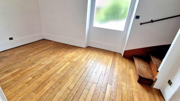 Corps de feme rénové en centre ville