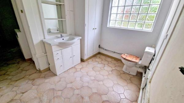 Corps de feme rénové en centre ville