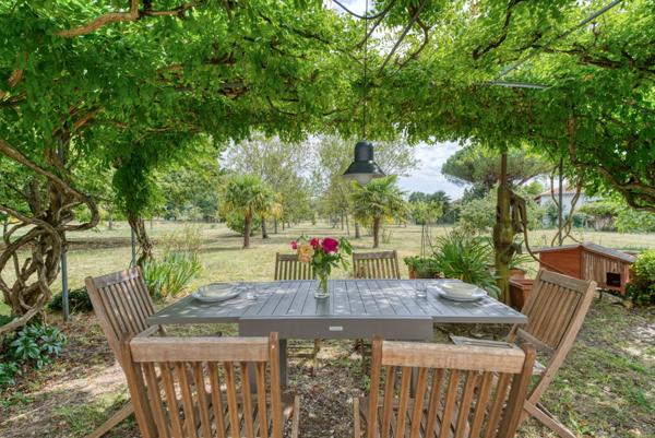 CHARMANTE MAISON DE CARACTERE SUR LA PRESQU'ILE D'ARVERT