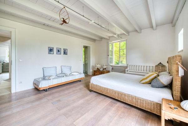 CHARMANTE MAISON DE CARACTERE SUR LA PRESQU'ILE D'ARVERT