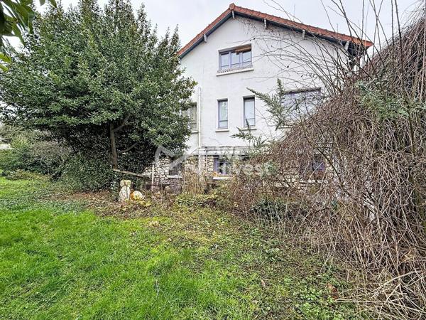 Lagny - Maison atypique à fort potentiel – 190 m² divisés en deux lots indépendants - Grand terrain