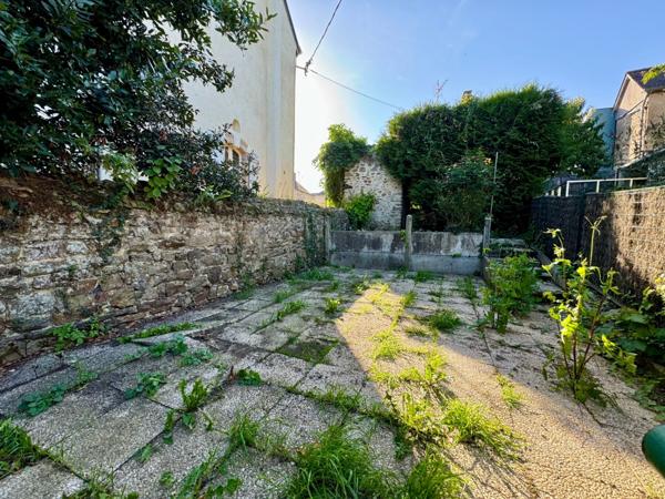 Maison de bourg 2 chambres avec jardin et garage