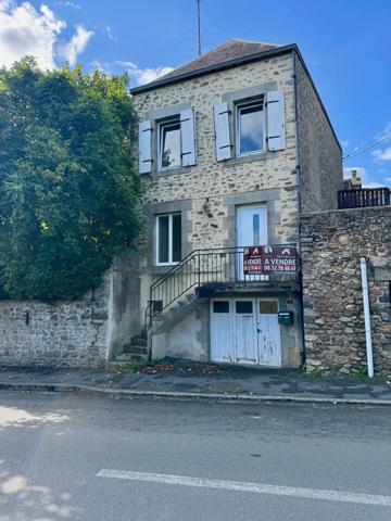 Maison de bourg 2 chambres avec jardin et garage