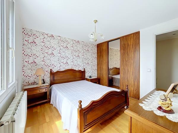 Maison
         5 pièces
        - 109 m² Exclusivité 285 000 € *