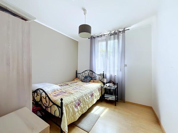 Maison
         5 pièces
        - 109 m² Exclusivité 285 000 € *
