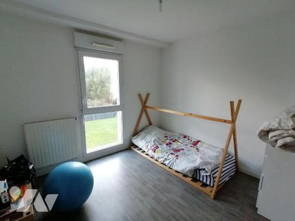 NOUVEAUTE TRENTE CINQ NOTAIRES !! Commune de BRUZ, RENNES METROPOLE, au 2ème étage sur 3, au se...