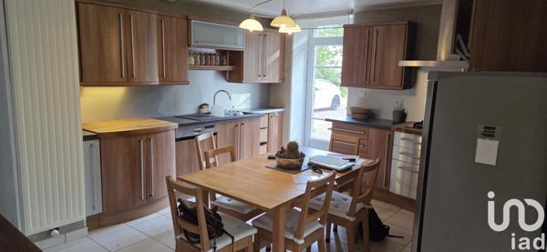 Maison de village 6 pièces de 132 m² à Moncoutant (79320)