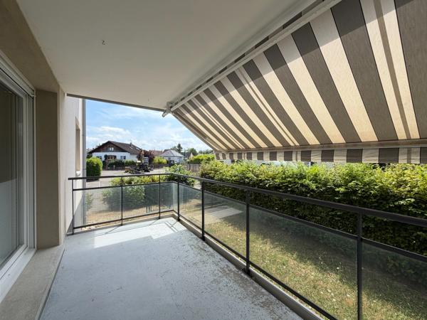 ROSENAU – Très bel appartement 2 pièces de 43 m² avec terrasse de 10 m², cave et 2 places de parking privatives – À proximité immédiate de la Suisse !