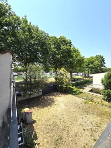Bien rare centre-ville vue sur le Canal