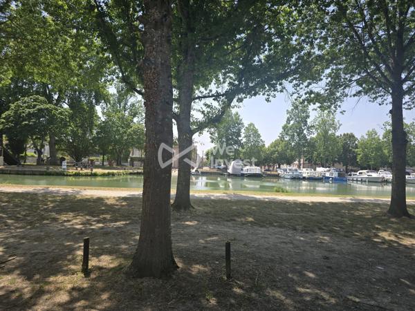 Bien rare centre-ville vue sur le Canal