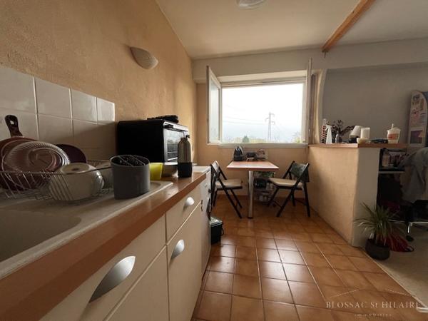 POITIERS, PROCHE DES FACULTES, STUDIO DE 33m² AVEC BALCON