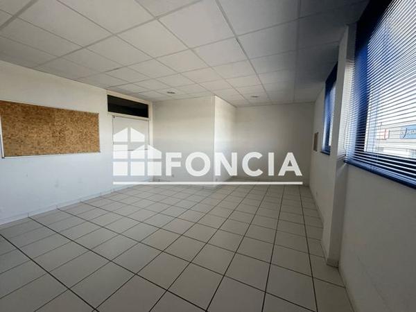 Location Local commercial 1 pièce 56.9 m² - 1158 CHEMIN DE LA FOSSELLA Perpignan 66000