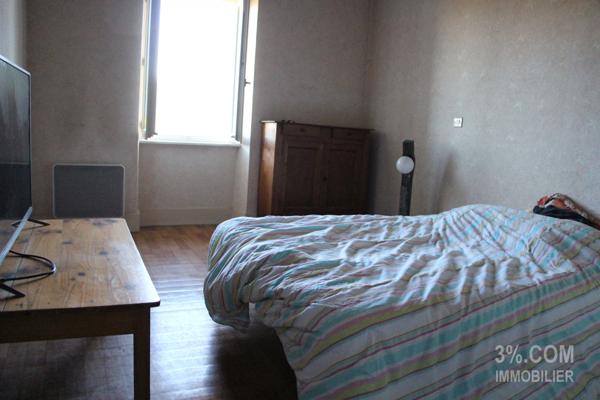 Maison en pierres en cours de rénovation Colombier-le-Jeune (07270)