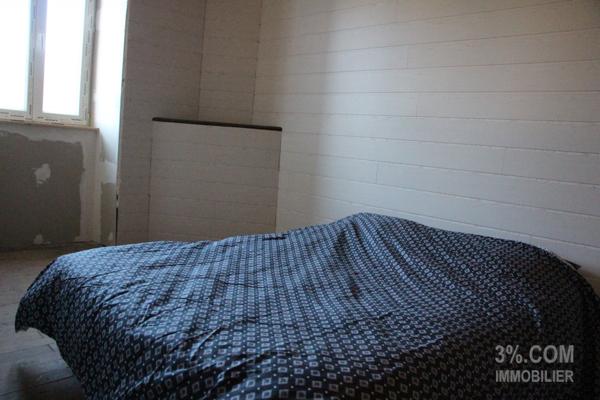 Maison en pierres en cours de rénovation Colombier-le-Jeune (07270)