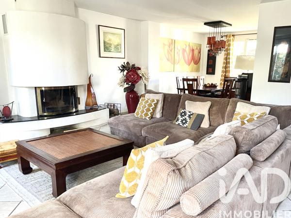 Maison à vendre 9 pièces 238 m² Draveil