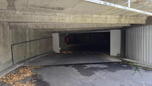 Parking / Box à vendre à Jacob-Bellecombette (73000)