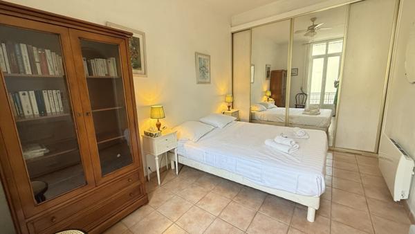 2 pieces joli vue port de Golfe Juan