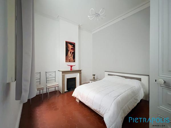 EXCLUSIVITÉ - SÈTE : Quartier Théâtre Molière, Appartement T3/4 105,62 m² Loi Carrez. Grenier. Cave