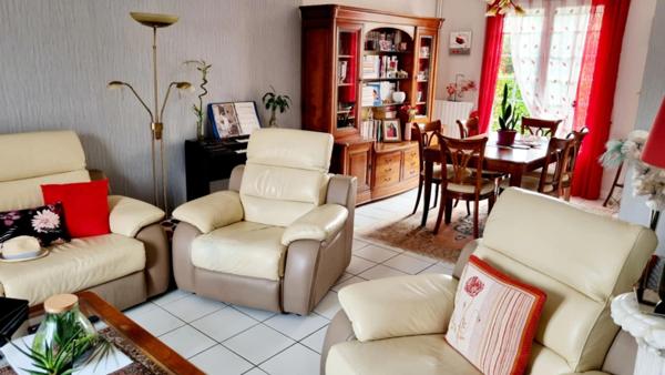 SAINT PANTALEON DE LARCHE - Maison de 3 chambres en excellent etat