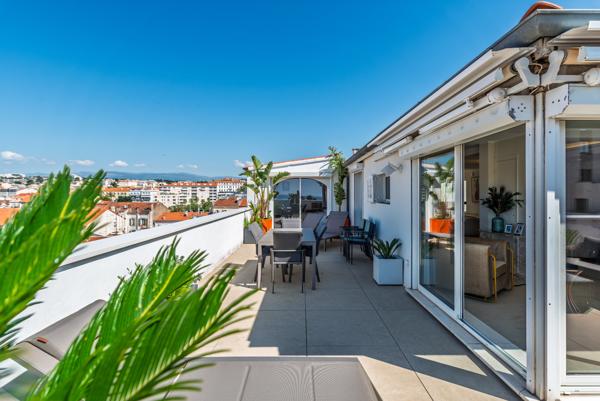 Cannes-Banane : Rare, penthouse vue mer et Suquet , 3 chambres et grande terrasse