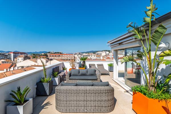 Cannes-Banane : Rare, penthouse vue mer et Suquet , 3 chambres et grande terrasse