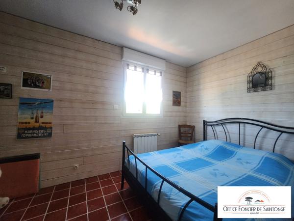 Propriété comprenant une maison principale d'habitation et 3 gites indépendants