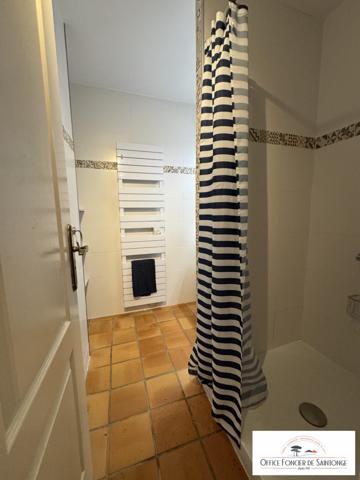 Propriété comprenant une maison principale d'habitation et 3 gites indépendants