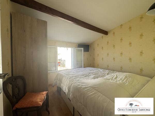 Propriété comprenant une maison principale d'habitation et 3 gites indépendants