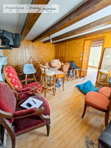 Maison familiale rénovée partiellement avec grange et vastes espaces – Jura BONLIEU