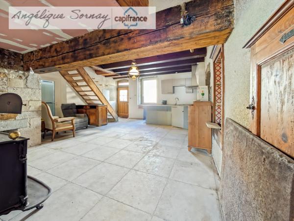 Maison familiale rénovée partiellement avec grange et vastes espaces – Jura BONLIEU