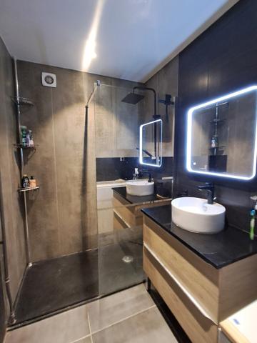 T3 traversant 65 m² 2 balcons cave Rumilly