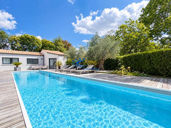 5 MIN D'AIGREFEUILLE D'AUNIS, MAISON 212 M² 6 CHAMBRES PISCINE ET JARDIN Aigrefeuille d aunis