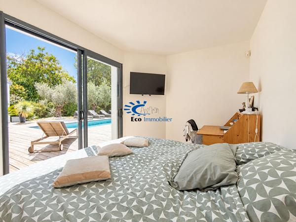 5 MIN D'AIGREFEUILLE D'AUNIS, MAISON 212 M² 6 CHAMBRES PISCINE ET JARDIN Aigrefeuille d aunis