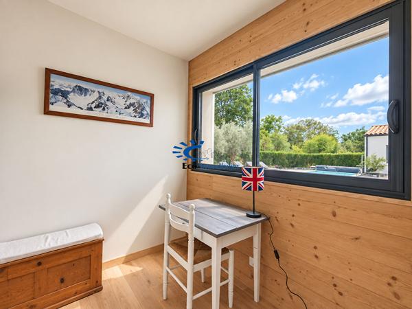 5 MIN D'AIGREFEUILLE D'AUNIS, MAISON 212 M² 6 CHAMBRES PISCINE ET JARDIN Aigrefeuille d aunis