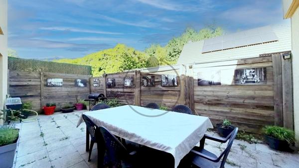 Vente                                                      Appartement
                        
                     5 pièces                      105 m2                     à Malling