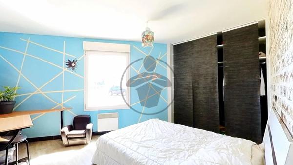 Vente                                                      Appartement
                        
                     5 pièces                      105 m2                     à Malling
