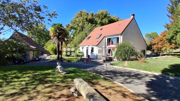 Maison
         6 pièces
        - 142 m² 328 500 € *