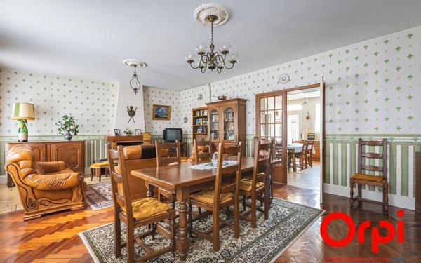 Maison à vendre    6 pièces •  Crécy-sur-Serre