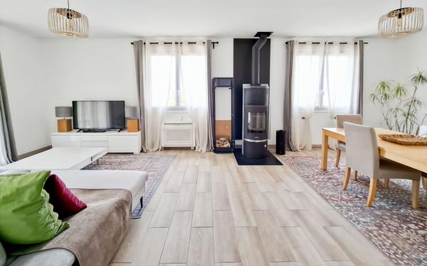 Maison à vendre    5 pièces •  Pompignan