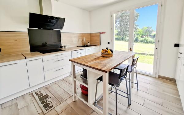 Maison à vendre    5 pièces •  Pompignan