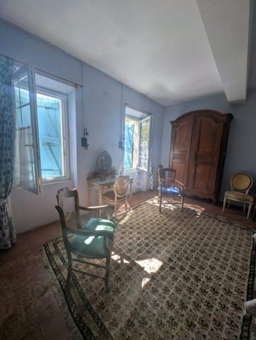 PEYRIAC DE MER /  EXCLUSIVITE Ensemble immobilier au centre du village