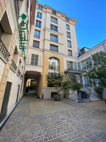 Appartement · Location Paris (75006) 3 pièces · 80m²