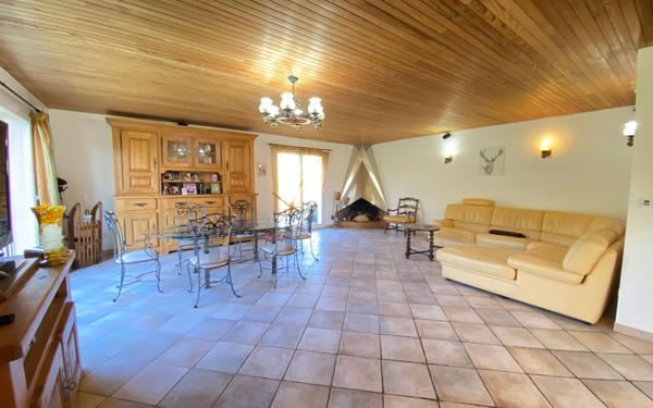 Maison à vendre    4 pièces • 125 m2 Montjay